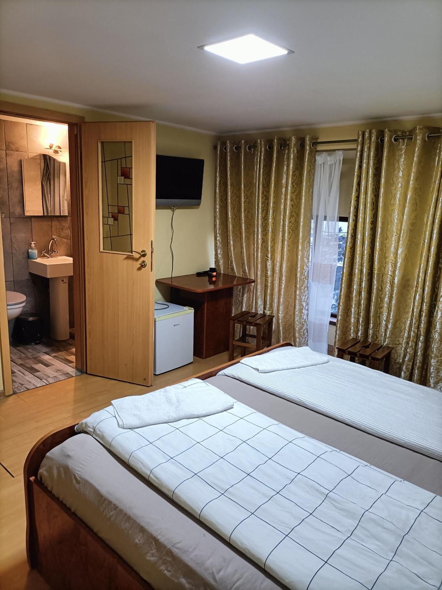 Casa Heidi Hotel Timisoara Ngoại thất bức ảnh