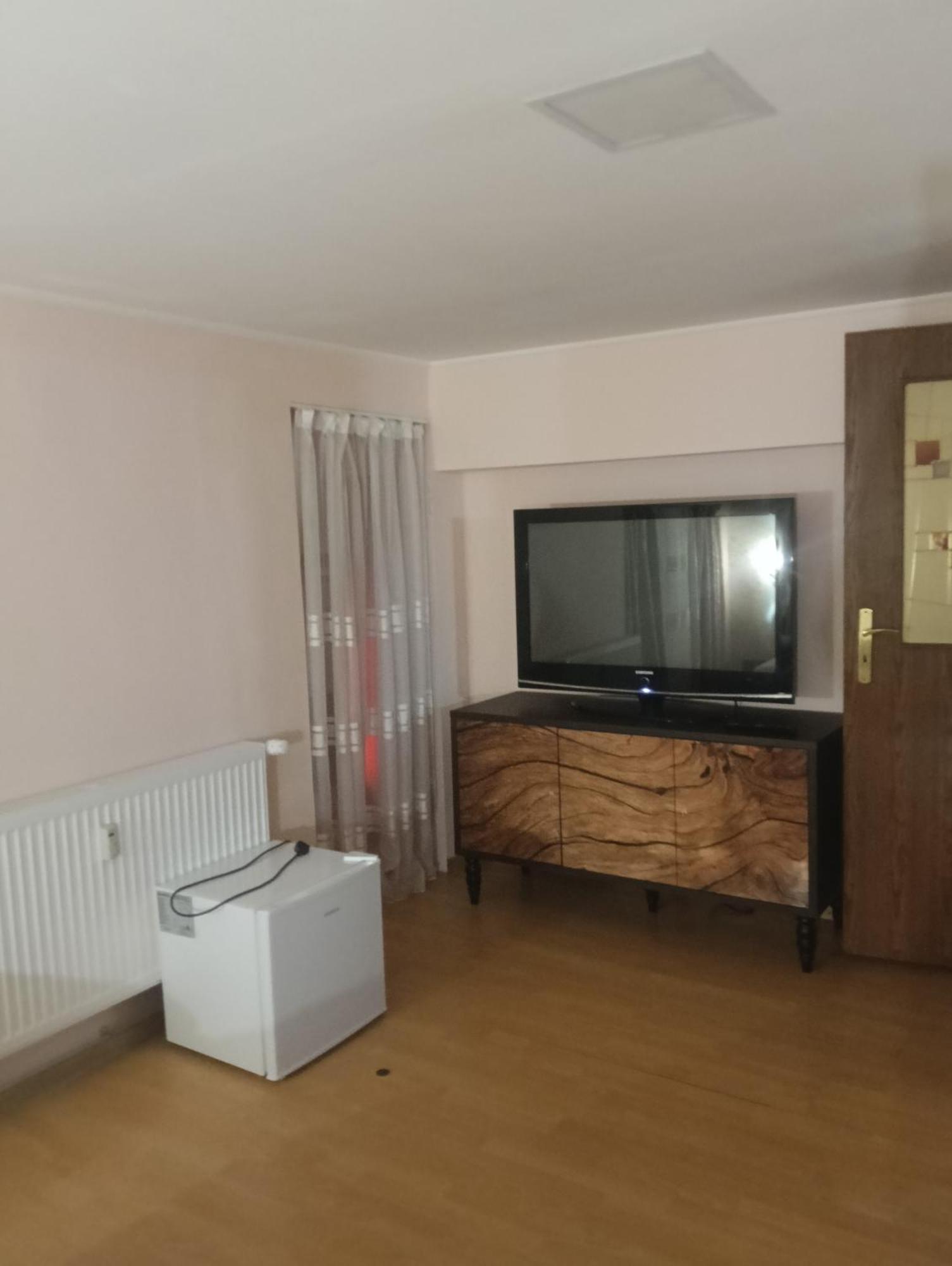 Casa Heidi Hotel Timisoara Phòng bức ảnh