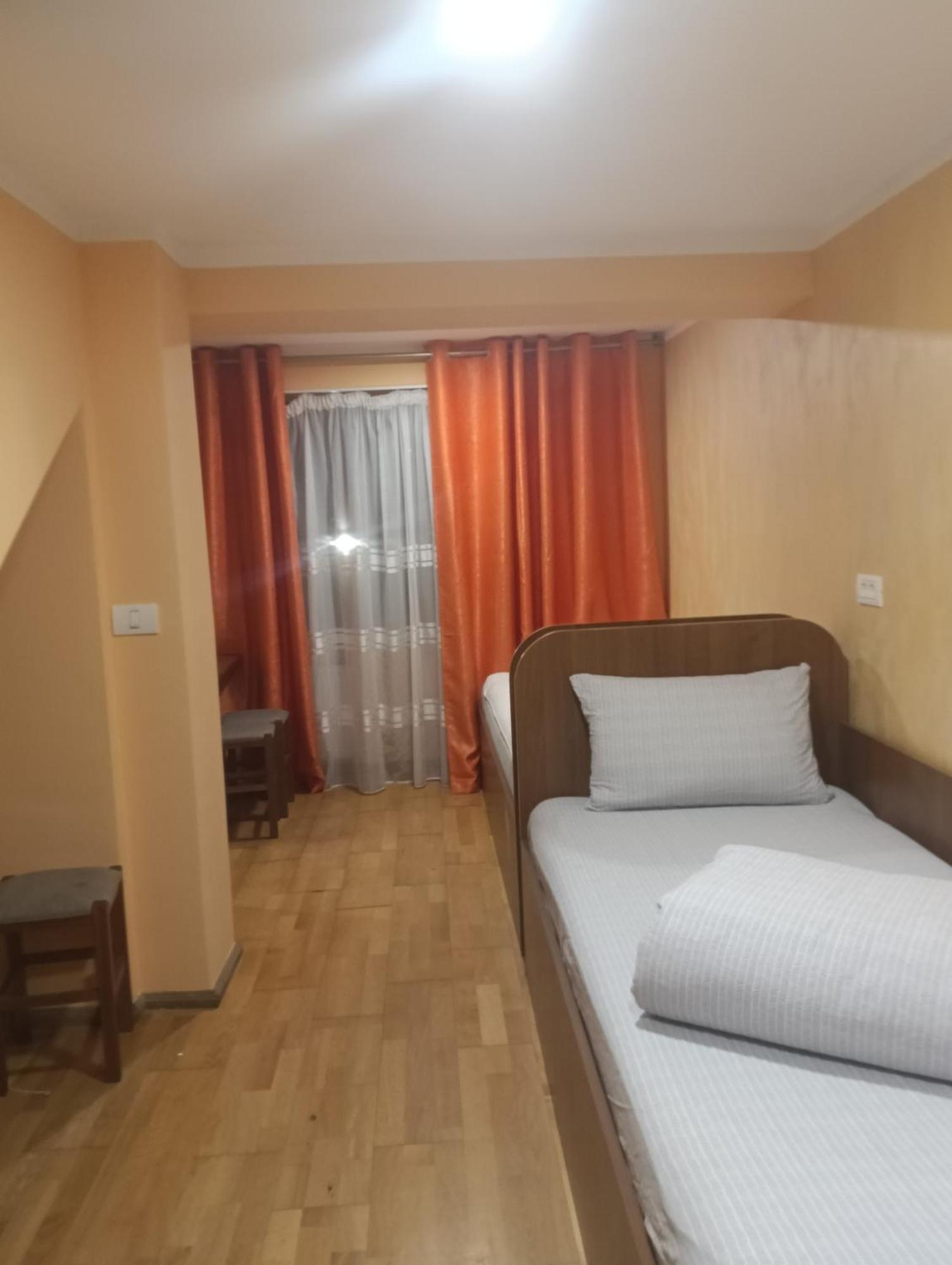 Casa Heidi Hotel Timisoara Phòng bức ảnh